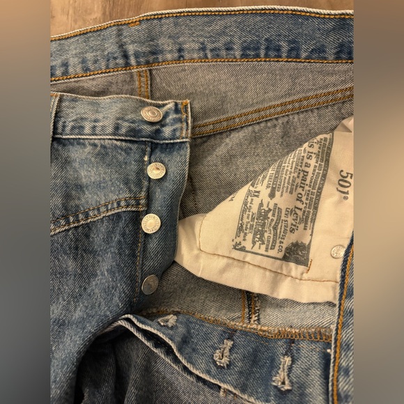 Levi's Women's Western 501 90s Jeans - Picture 11 of 13